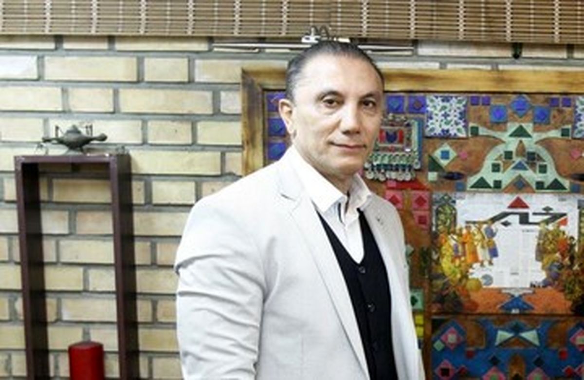 حمید درخشان: در دربی هم قلعهنویی را شکست دادم هم حجازی را/ مطمئنم سپاهان امتیاز از دست میدهد و پرسپولیس قهرمان میشود