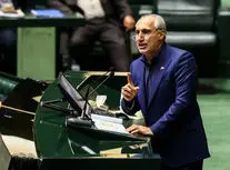 پورمحمدی: واردات بنزین به قیمت نان و داروی مردم تمام می‌شود/ ویدئو