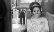 سفر در زمان؛ ژست های «فاطمه پهلوی» در یک آتلیه در رم؛ سال 1338