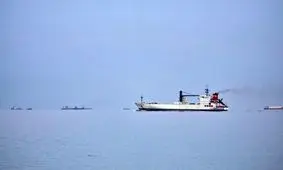 ترکیه: یک کشتی ترک را با اجازه ایران از تنگه عبور دادیم

