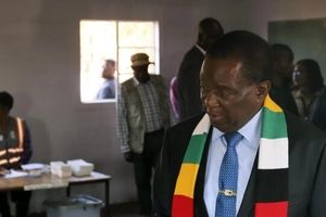 رئیس جمهور زیمبابوه دومین بار در انتخابات پیروز شد

