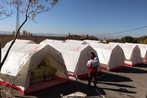 کمبود چادر انفرادی برای اسکان زلزله‌ زدگان 