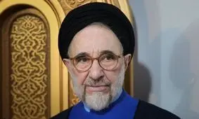 تصاویری از روز شلوغ سیدمحمد خاتمی/ سخنگوی دولت ابراز ارادت کرد/ ظریف در آغوش رئیس دولت اصلاحات/ خاتمی با چه ماشینی آمد؟