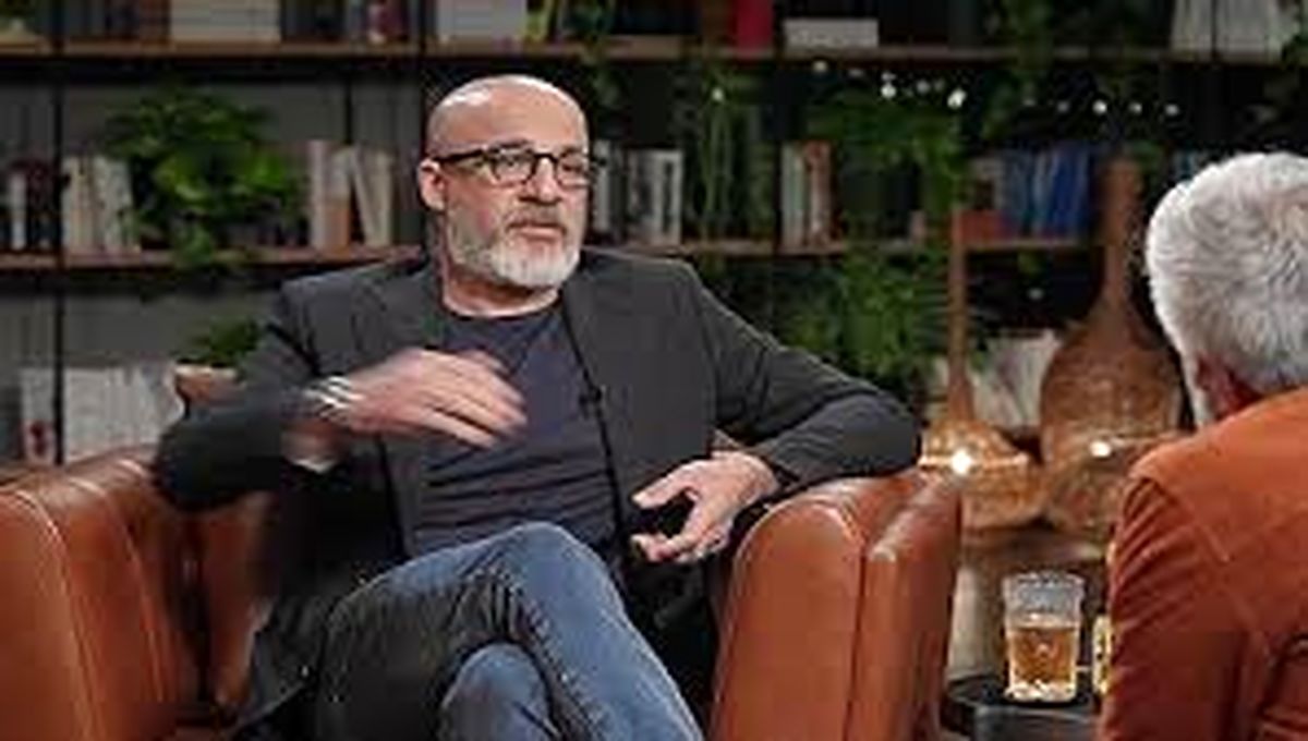 آقای امیر آقایی، کمی سکوت برای تندرستیات بد نیست