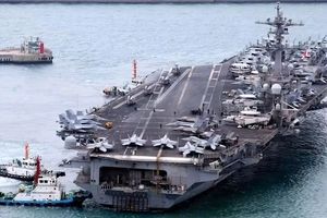 چند هواپیما در دقیقه از یک ناو هواپیمابر بلند میشود؟