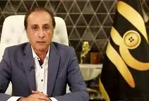 انتقاد روزنامه اصوگرا از تناقض عجیب در صداوسیما/ 5 سال پیش حیاتی به جرم ابراز علاقه به ابی از تلویزیون اخراج شد؛شب یلدا روزی آنتن آهنگ ابی را خواند