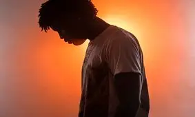 بیماری قلب خالی: جوانانی که احساس می کنند زندگی هیچ است