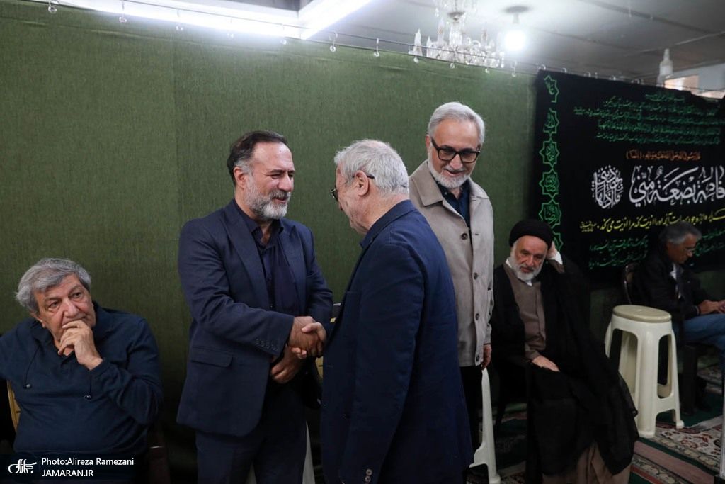 تصاویر: مراسم تشییع برادر سید مصطفی تاجزاده