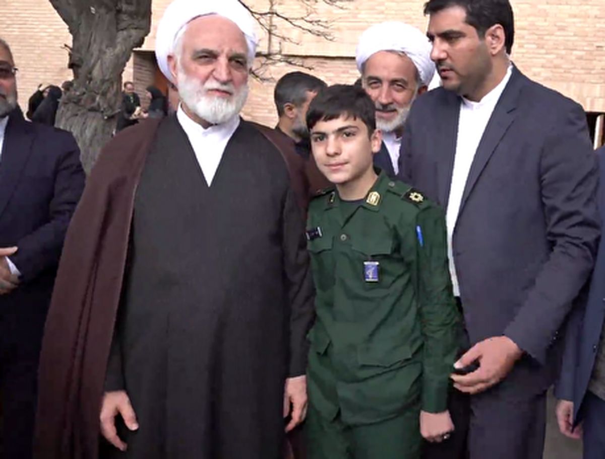 ماجرای انگشتر رئیس عدلیه که بعد از ۴۶ سال هدیه داده شد/ ویدئو