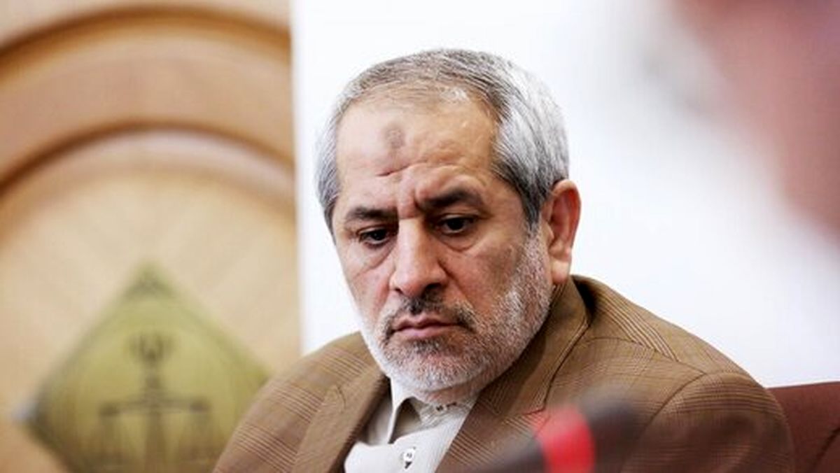 پایان شایعه ممنوعالخروجی دادستان سابق تهران/ عکس