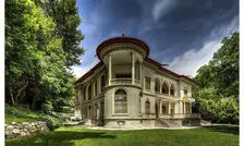  ترکش های بمباران هوایی تهران به کاخ سعدآباد رسید/ عکس