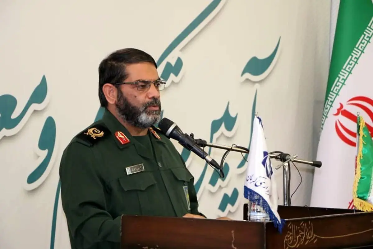 جمعیتی که کف میدان آمده‌اند، اغتشاشگر نیستند