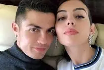 جورجینا چگونه با رونالدو آشنا شد؟ |  با اتوبوس واحد می‌رفتم و با بوگاتی برمی‌گشتم!