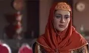 سفر در زمان؛ چهرۀ «گلنار سریال گیلدخت» در اتاق گریم «بی‌همگان» 