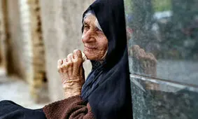 زنان تنها‌تر می‌شوند