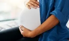 نشستن زیاد در دوران بارداری چه خطری دارد
