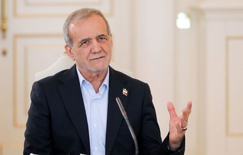 ترجمه فارسی شعر شهریار که پزشکیان در باکو خواند: چه کسی بین ما جدایی افکند؟!/ ویدئو
