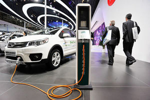 آیا خودروهای الکتریکی در آینده نزدیک جای خودروهای بنزینی را خواهند گرفت؟