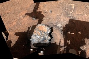 کشف یک شهاب‌سنگ فلزی و برّاق در مریخ