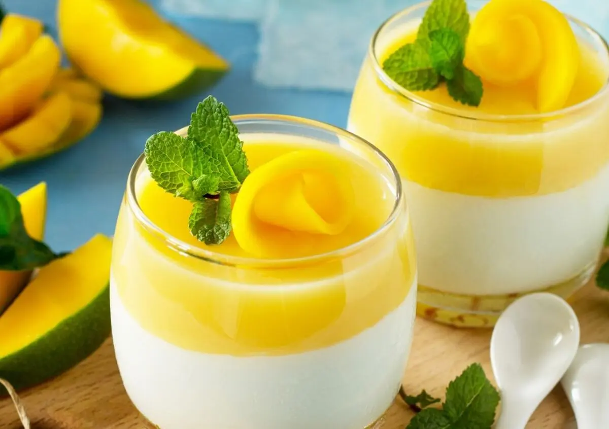 طرز تهیه پاناکوتا وانیلی با سس انبه