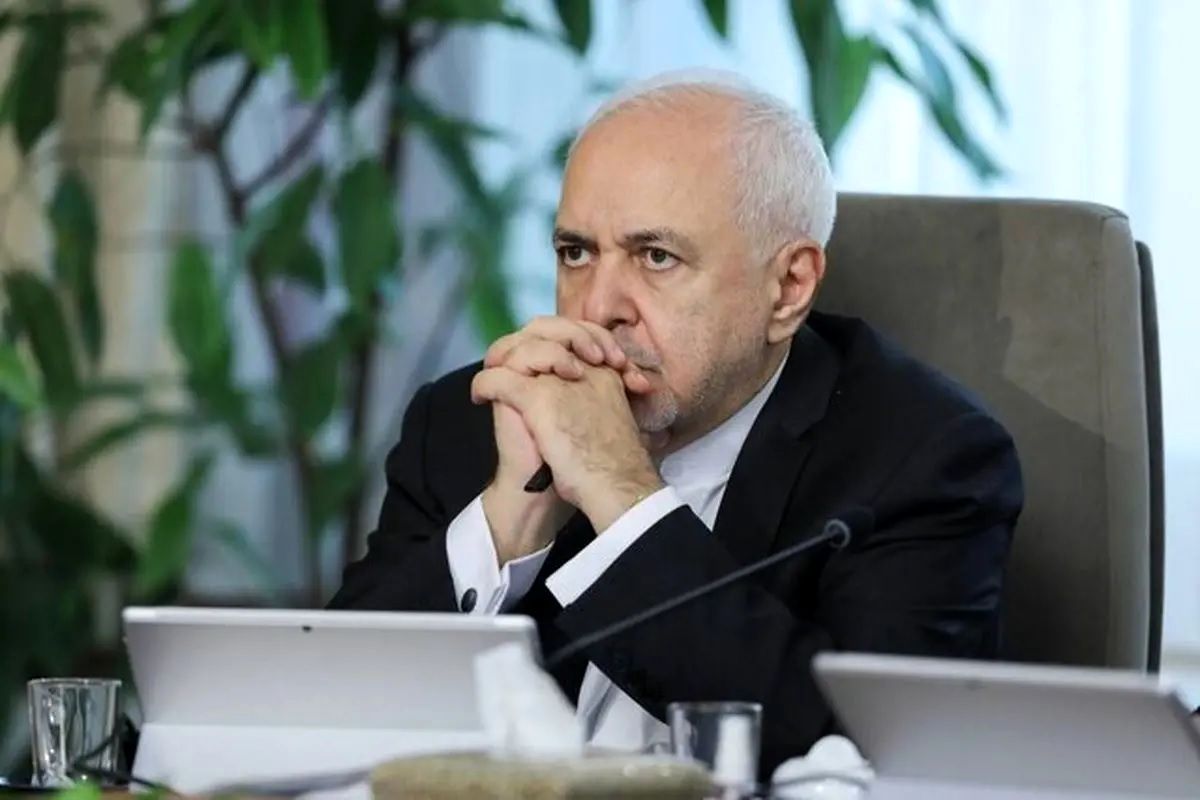 ظریف در دفاع از پزشکیان: او در طرف درست تاریخ ایستاده است