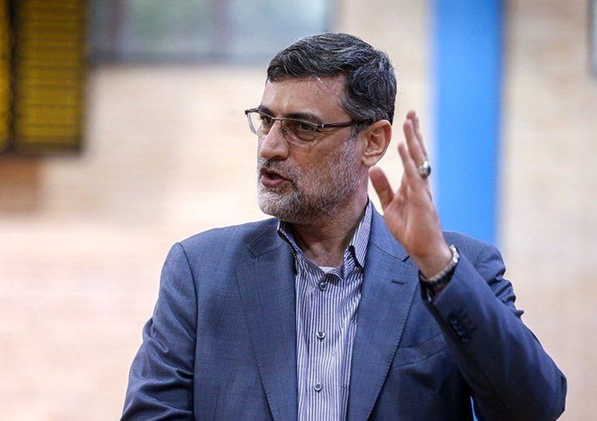 انتقاد یک اقتصاددان از سوال قاضیزاده در مورد فروش نفت در دولت شهید رئیسی با وجود تحریمها