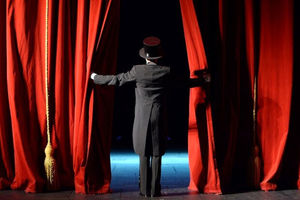 اجراهای «سالن‌ های تئاتر» لغو می‌شود