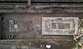 کشف مجسمۀ «اسطورۀ عشق سوار بر دلفین» در ایتالیا