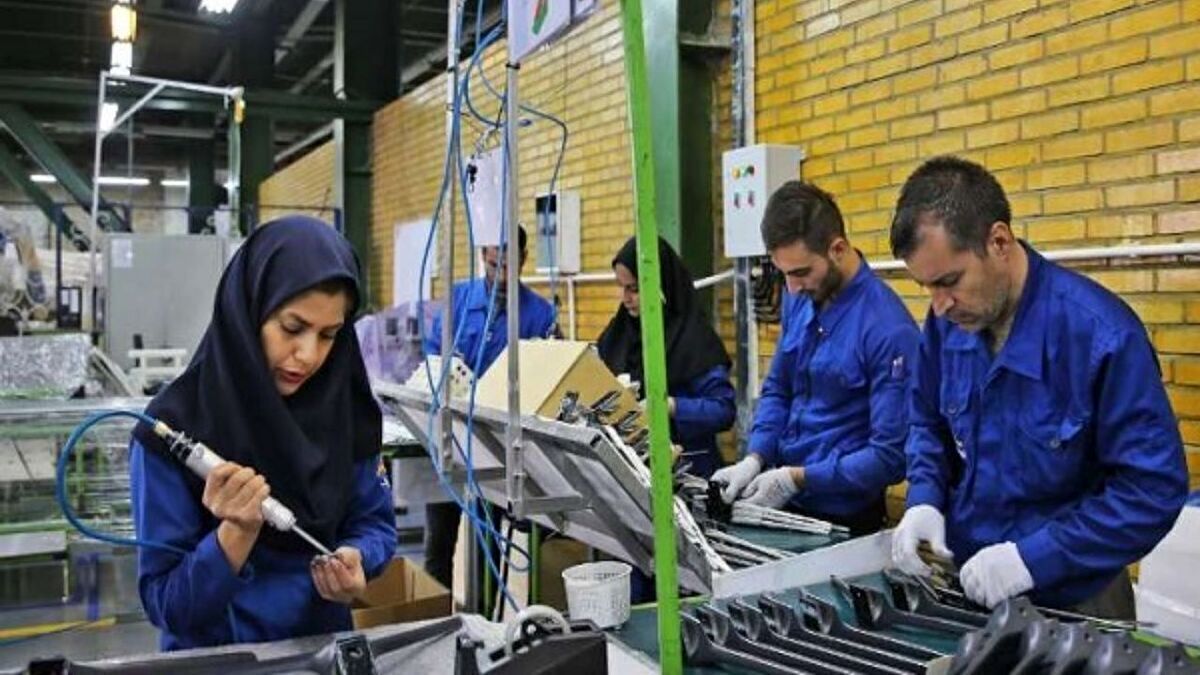 «سبد معیشت» دوباره محاسبه میشود؛ هزینههای زندگی در دیماه، ۲۳ میلیون و ۴۴۱ هزار تومان؟