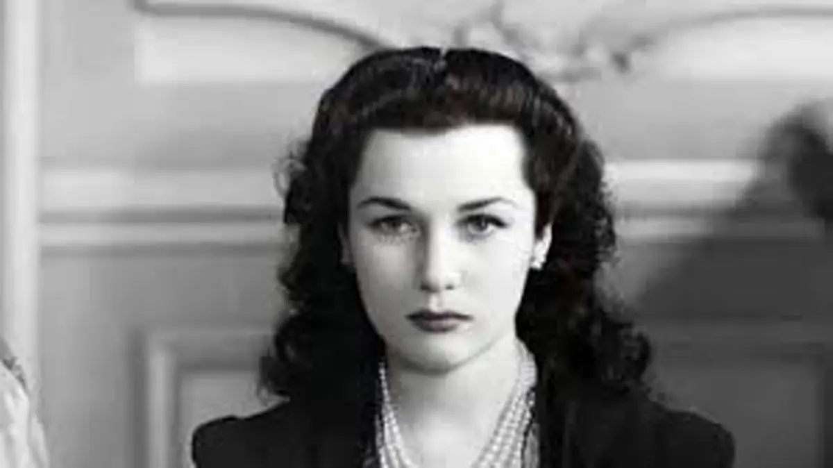 سفر در زمان؛ «فوزیه فواد» در 83 سالگی؛ سال 1383 