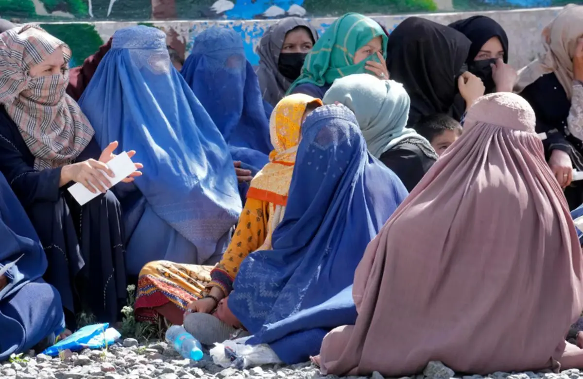 طالبان کتک زدن زنان و فرزندان را مشروط بر اینکه موجب شکستگی استخوان یا زخم باز نشود، قانونی دانست