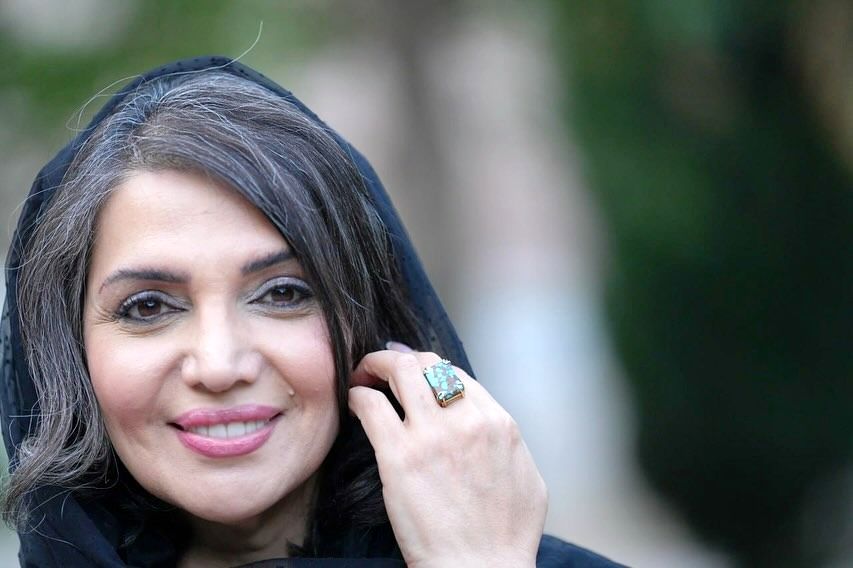 الهام پاوه‌نژاد با موهای سفید 3