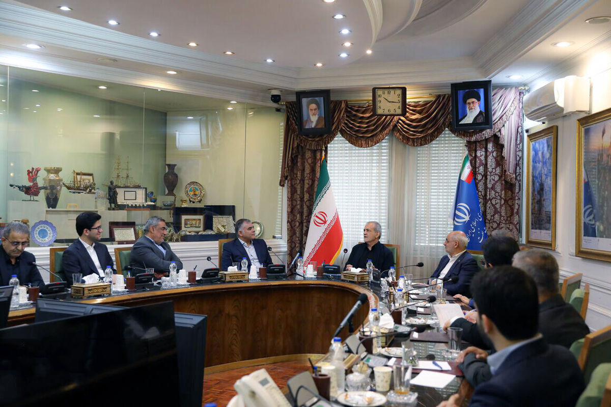 پزشکیان: توانمندی نیروهای مسلح و انسجام ملی، عوامل اصلی پیروزی در جنگ بود/ در تلاش هستیم با پیشبرد مسیر دیپلماسی از تکرار جنگ و درگیری جلوگیری شود