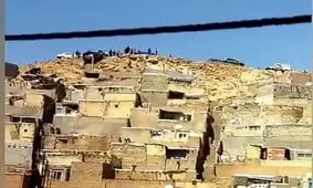 جلوگیری از سقوط نیسان بر روی منازل ملازینال تبریز

