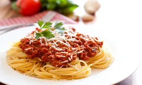 طرز تهیه کم‌ خرج‌ترین و لذیذترین غذای خانوادگی