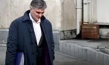 ماجرای عکس جنجالی فرزین با صرافان هرات چه بود؟