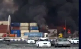آتش‌سوزی در بندرعباس هنوز ادامه دارد / انفجار، کار اسرائیل بود؟