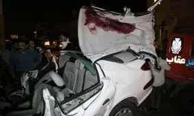 تصادف مرگبار در رشت و حبس ۴ سرنشین/ انحراف از مسیر ۲۰۶ و برخورد با تیر برق