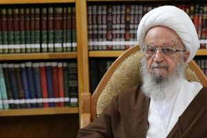 ماجرای خنجر کشیدن بر روی آیت‌الله مکارم‌شیرازی در مسیر پیاده‌روی اربعین