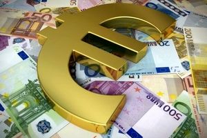 برابری ارزش یورو و دلار برای نخستین بار در ۲۰ سال اخیر/ تشدید بحران اقتصادی در اروپا