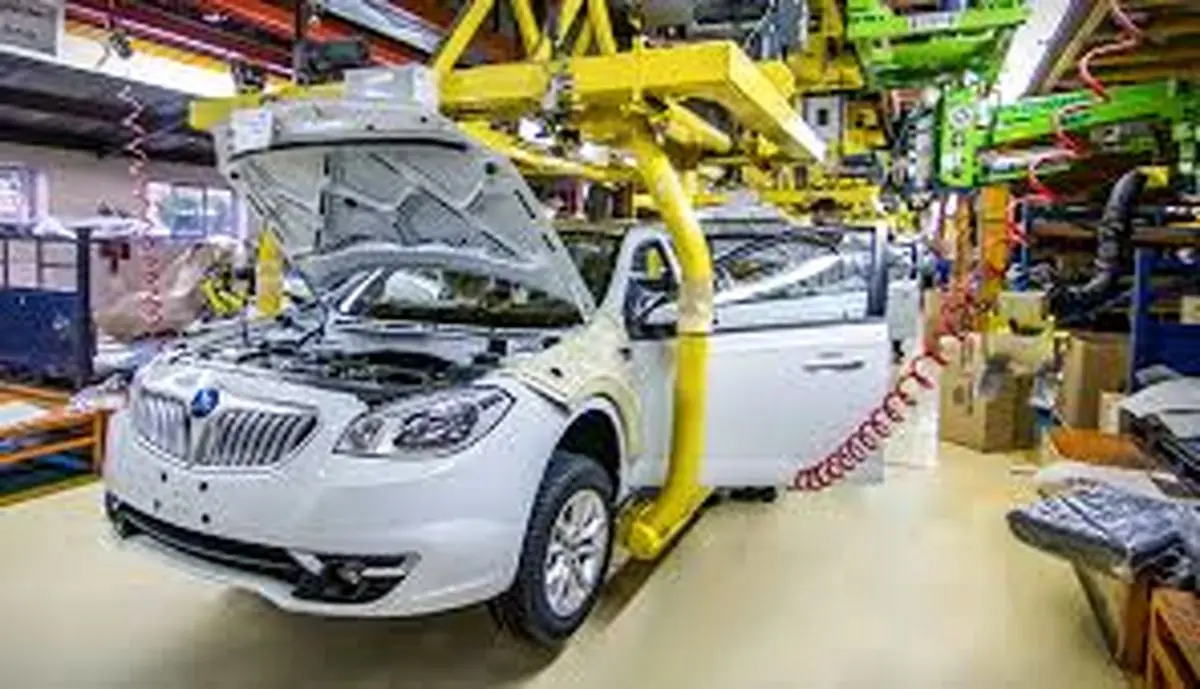 تا خودروسازی شفاف نشود، قیمت پایین نمی آید