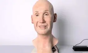 شباهت بی‌نظیر و ترسناک سر رباتیک به انسان/ ویدئو