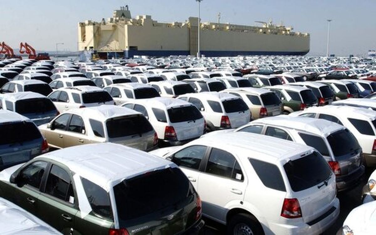 اطلاعیه وزارت صمت درباره شرایط عرضه خودروهای وارداتی 

