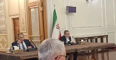 عراقچی: میان ایران و روسیه شراکت راهبردی وجود دارد/ لاوروف: حمله به ایران بی‌اساس و غیرقابل توجیه بود/ پرسنل روس نیروگاه اتمی بوشهر کم کم در حال بازگشت به ایران هستند