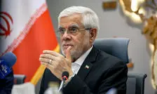 عارف: رایگان کردن حمل‌ونقل عمومی یکی از راهبردهای دولت است
