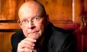 ویلبر اسمیت درگذشت