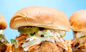 طرز تهیه برگر مرغ و قارچ به روش رستورانی