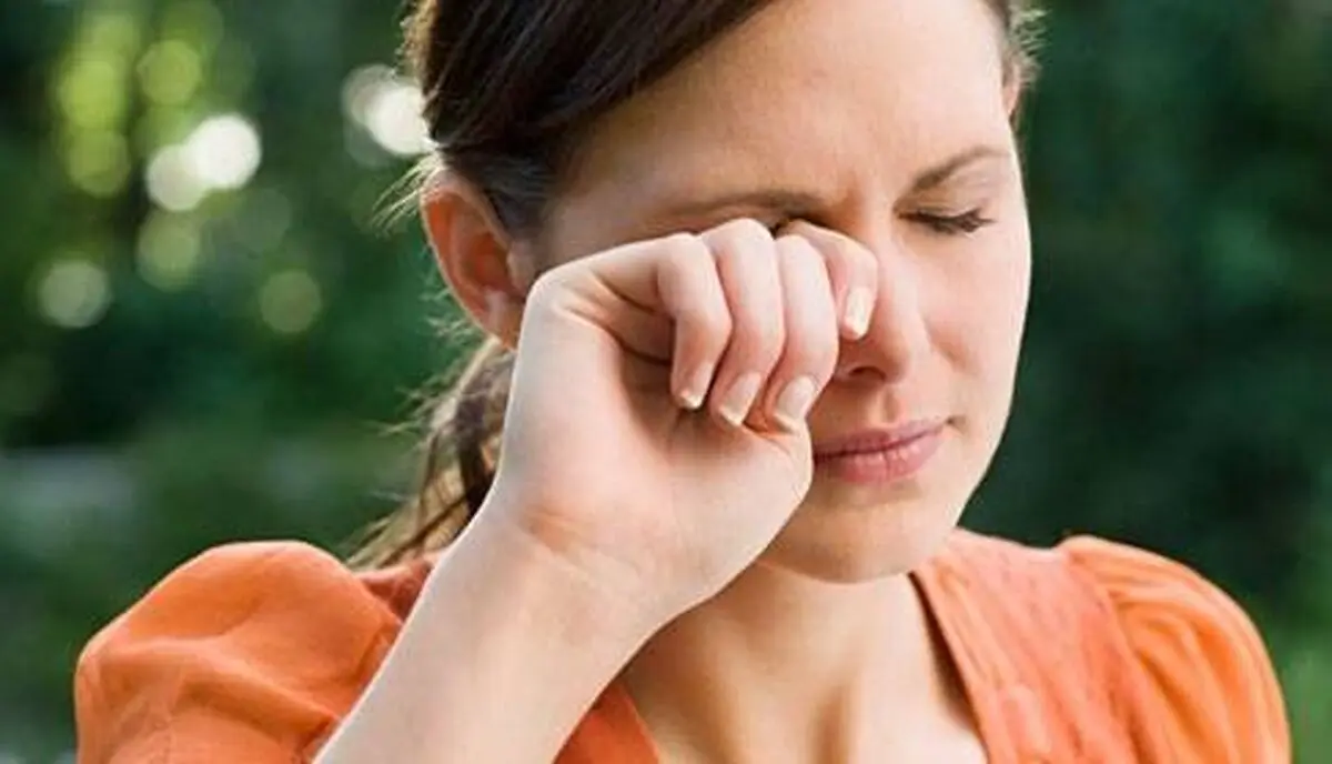 این عادات برای سلامتی چشم مضرند