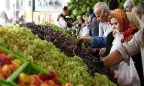 اگر بخواهیم میوه را با دیگر کالا‌ها مقایسه کنیم؛ در برخی میوه‌ها گرانی وجود دارد/ باید از اتحادیه بارفروش‌ها سؤال کرد که چرا وقتی بار امانت به میادین می‌آید؛ چند برابر قیمت خریداری شده فروخته می‌شود