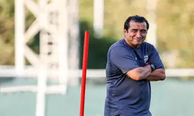 خداداد عزیزی: هر کسی می‌خواهد معروف شود درباره من صحبت می‌کند